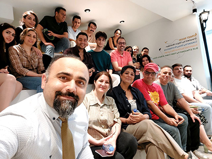 آزمون تلک سطح B2 و حضور دکتر مجید عقلمند در روز آزمون و همراهی داوطلبین ایرانی آزمون تلک سطح B2 و حضور دکتر مجید عقلمند در روز آزمون و همراهی داوطلبین ایرانی